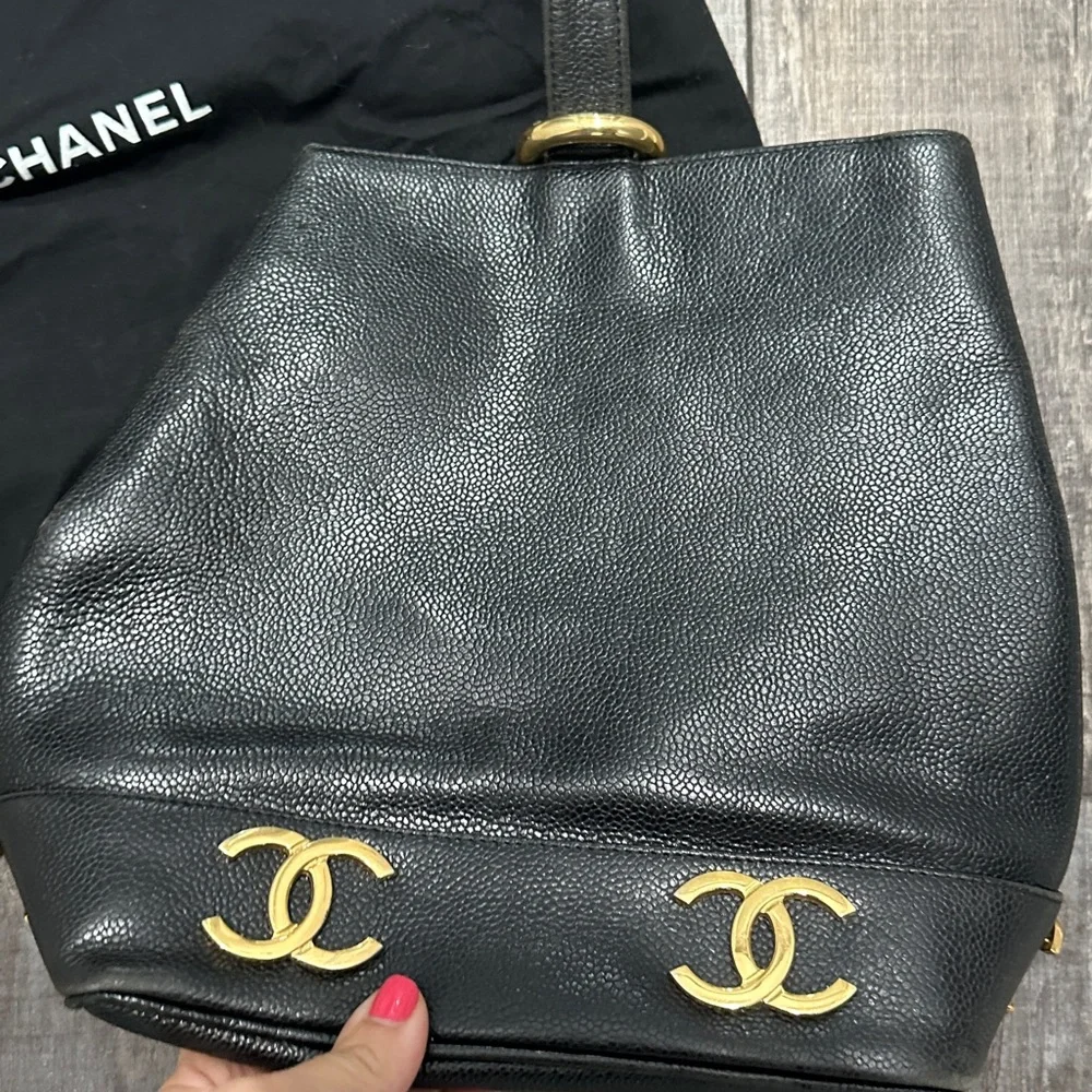 CHANEL Black Leather Bucket Bag with Gold Accents - Picture 2 of 8